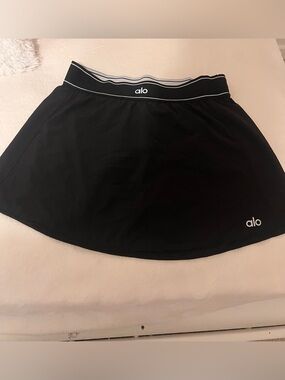Alo skirt with built in shorts